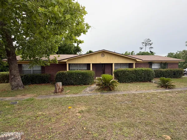 $1,800 | 233 South Jan Drive, Panama City, FL 32404