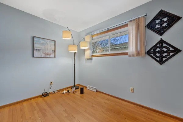 $484,900 | 5826 Sugarbush Lane, Greendale, WI 53129