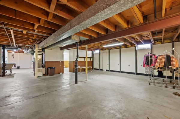 $484,900 | 5826 Sugarbush Lane, Greendale, WI 53129