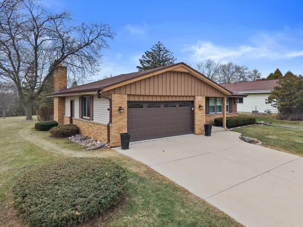 $484,900 | 5826 Sugarbush Lane, Greendale, WI 53129
