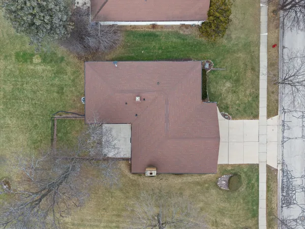 $484,900 | 5826 Sugarbush Lane, Greendale, WI 53129