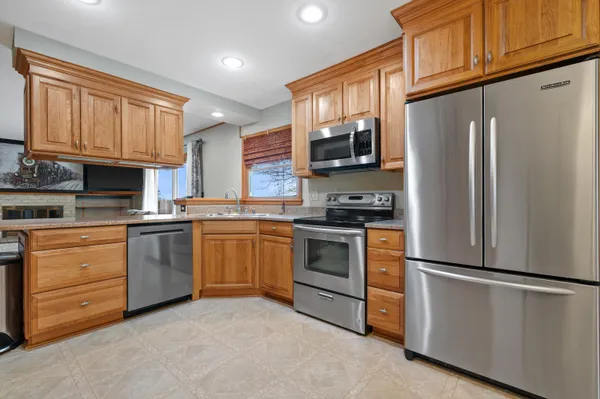 $484,900 | 5826 Sugarbush Lane, Greendale, WI 53129