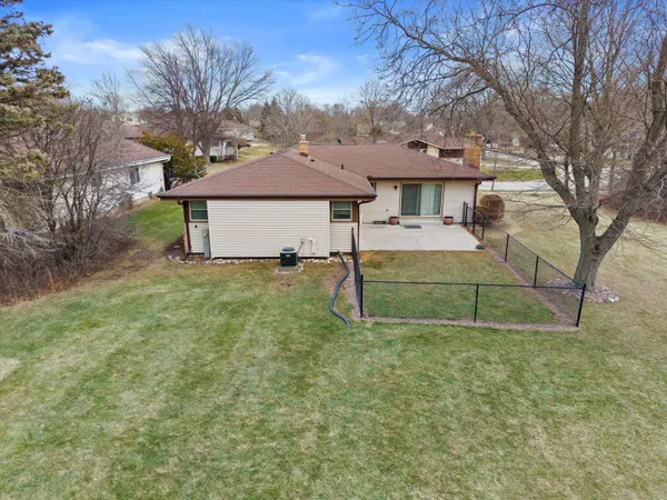 $484,900 | 5826 Sugarbush Lane, Greendale, WI 53129