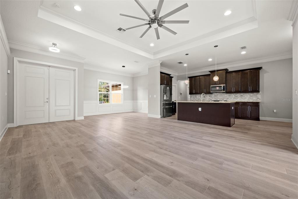 1056 Tampa Road Venice, FL 34293 - Photo 6 of 35 Gallery Image 6