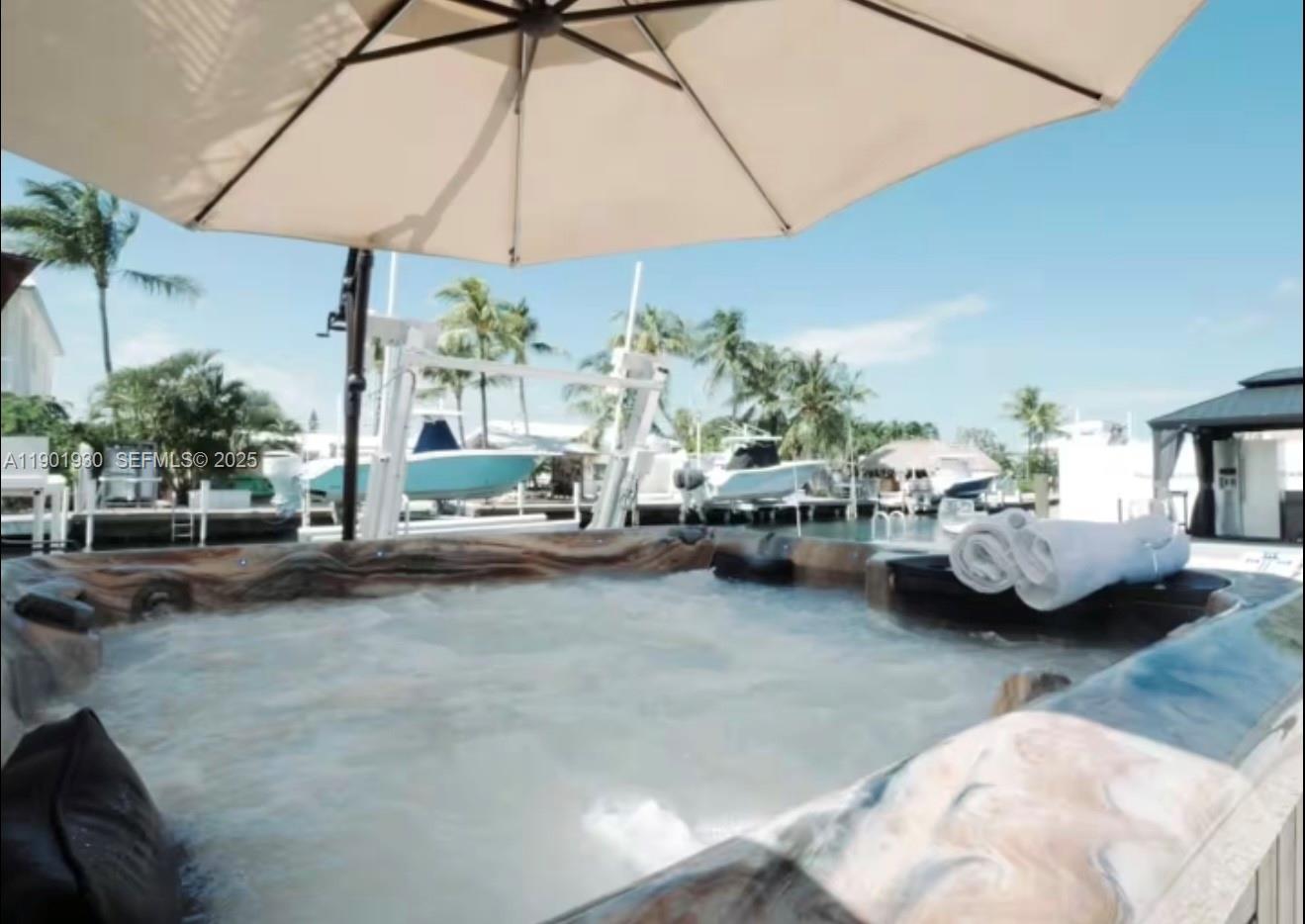 2133 Yellowtail Avenue Marathon, FL 33050 - Photo 5 of 24