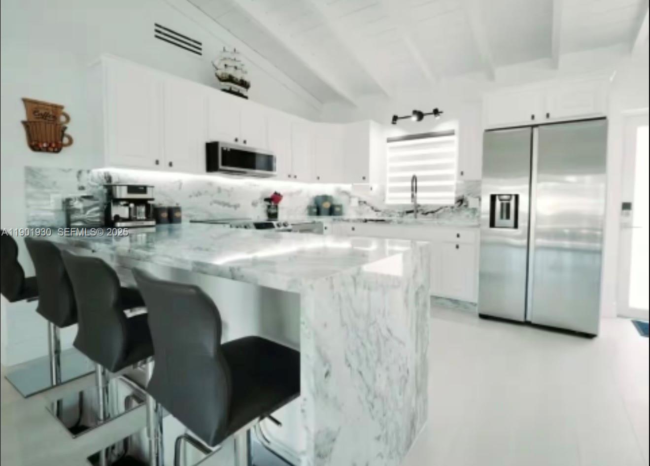 2133 Yellowtail Avenue Marathon, FL 33050 - Photo 9 of 24