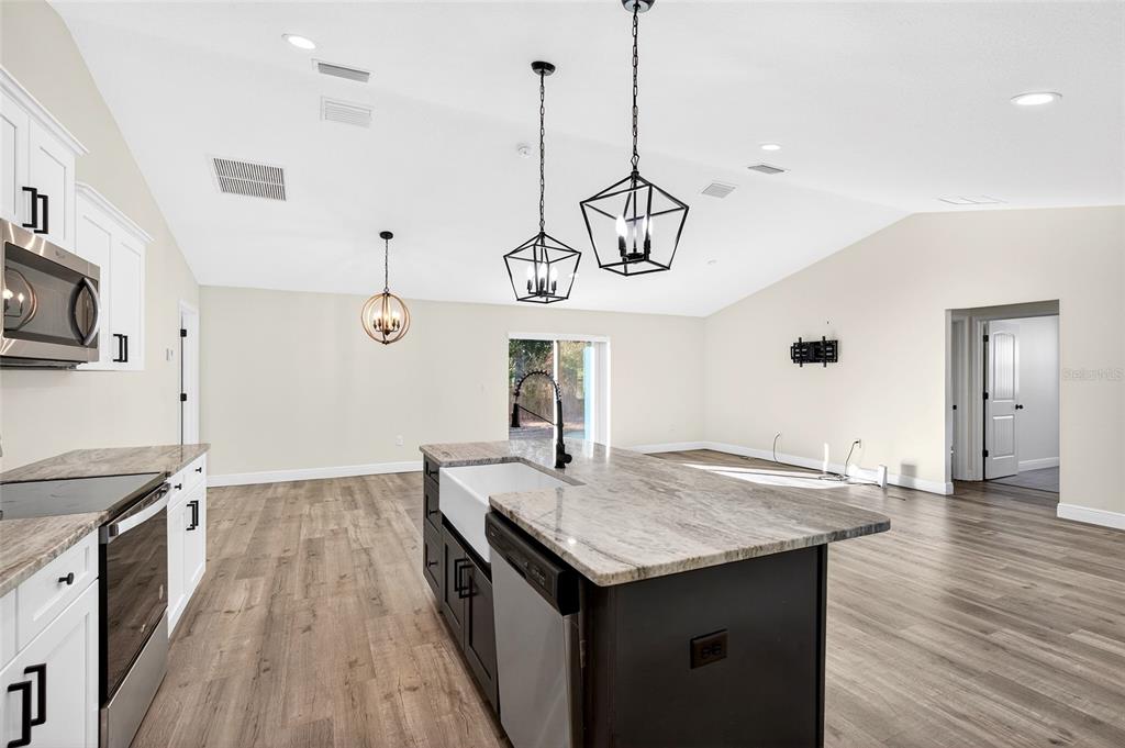 10470 Southwest 139th Court Dunnellon, FL 34432 - Photo 13 of 28