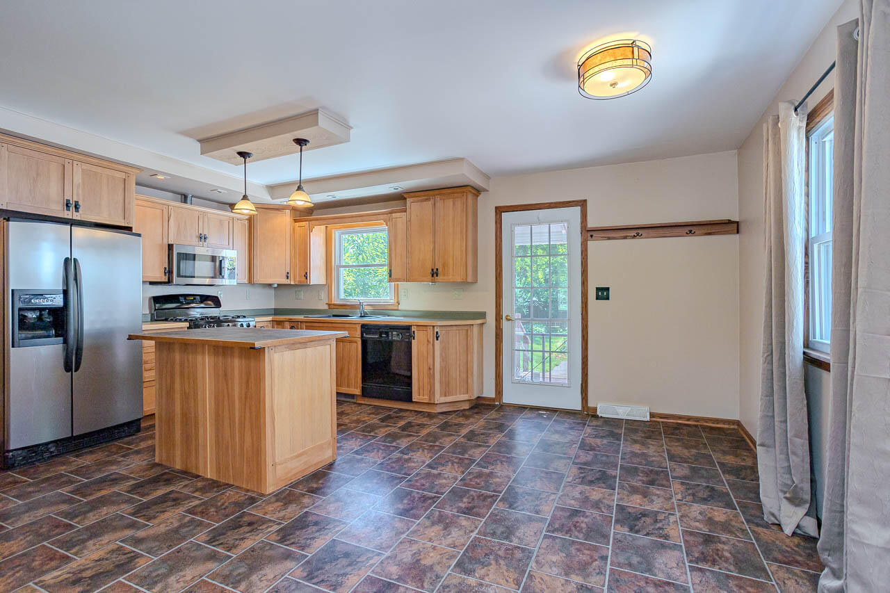 1111 Marquardt Road Wausau, WI 54403 - Photo 24 of 62 Beautiful kitchen with island