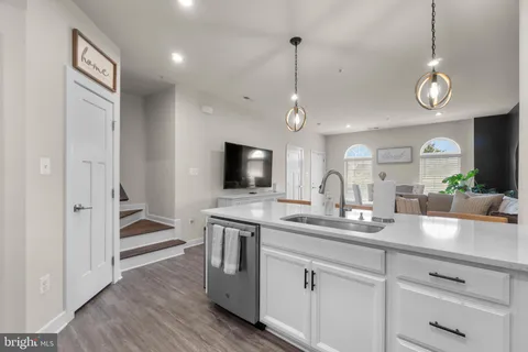 $399,000 | 5904 Etterbeek Street, Ijamsville, MD 21754