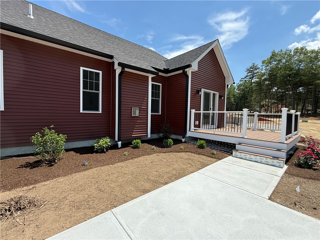 83 Sunset Lk Circle Coventry, RI 02816 - Photo 17 of 26