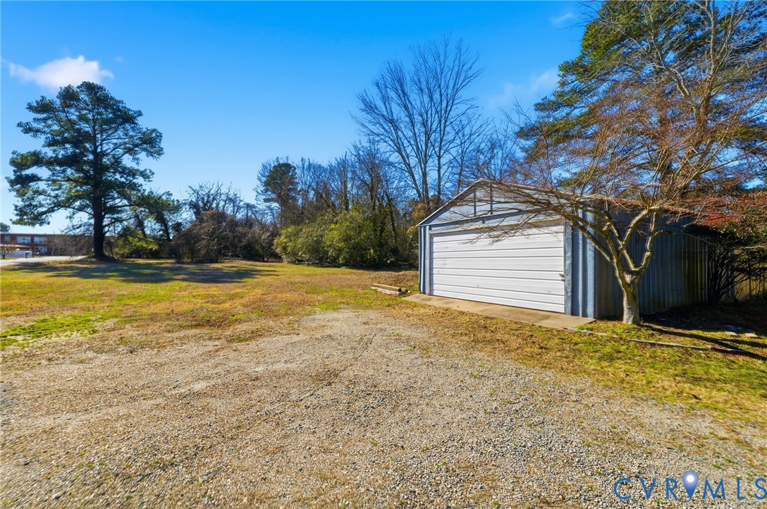 5607 Jahnke Road Richmond, VA 23225 - Photo 25 of 28 View of detached garage