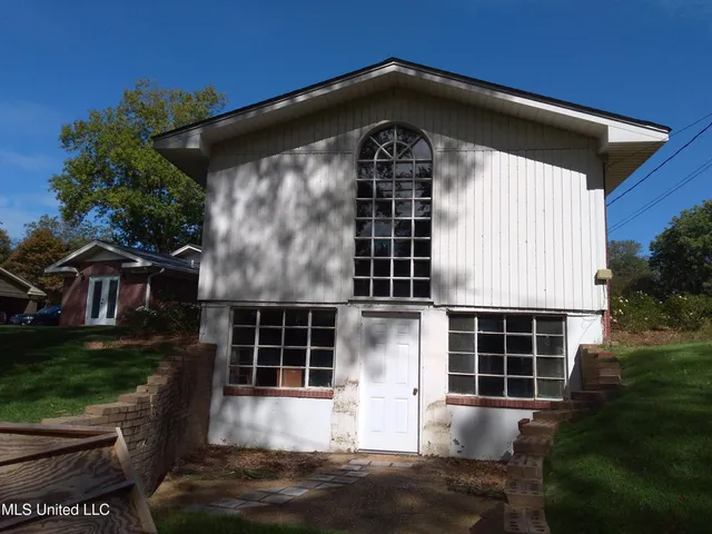 $279,500 | 6 Morningside Drive, Indianola, MS 38751