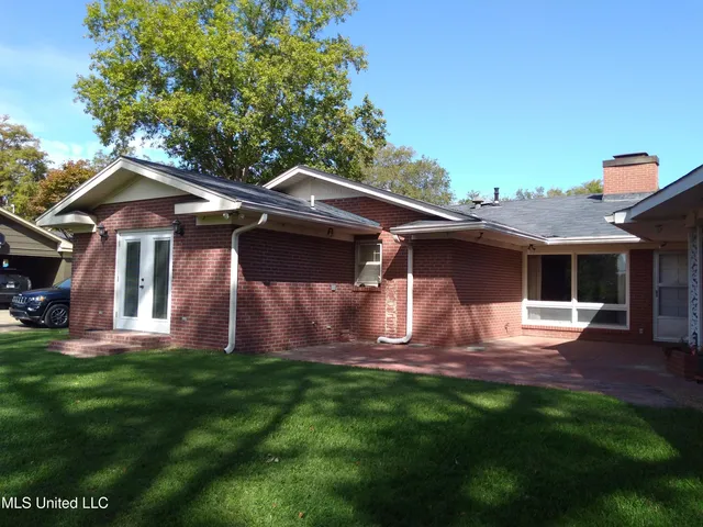 $279,500 | 6 Morningside Drive, Indianola, MS 38751