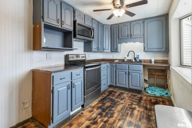 $129,900 | 109 Knox Road 800 North, Galesburg, IL 61401