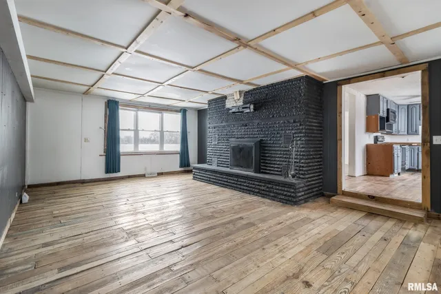 $129,900 | 109 Knox Road 800 North, Galesburg, IL 61401