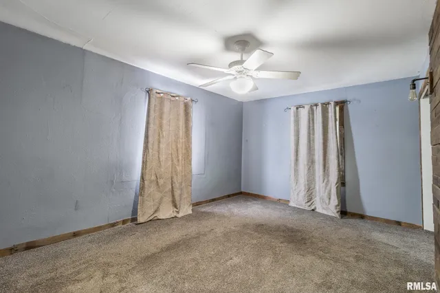 $129,900 | 109 Knox Road 800 North, Galesburg, IL 61401