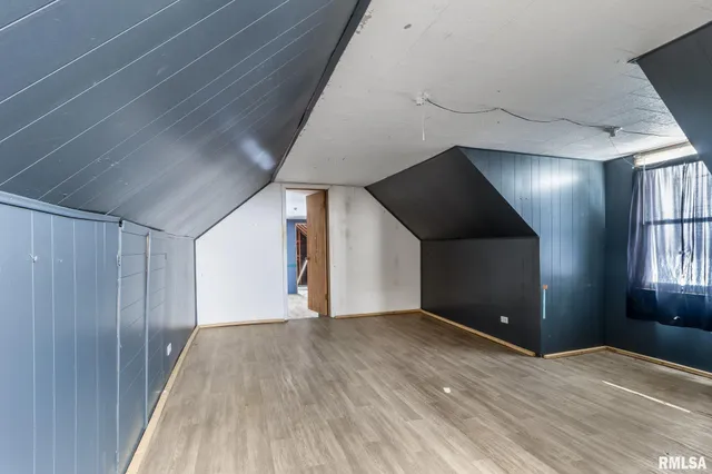 $129,900 | 109 Knox Road 800 North, Galesburg, IL 61401