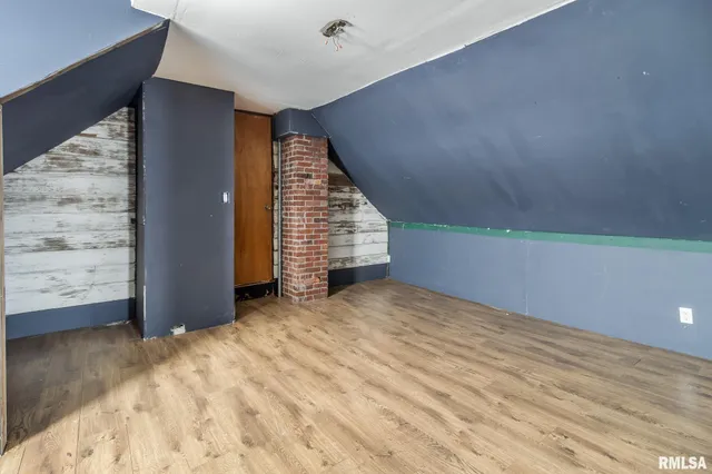 $129,900 | 109 Knox Road 800 North, Galesburg, IL 61401