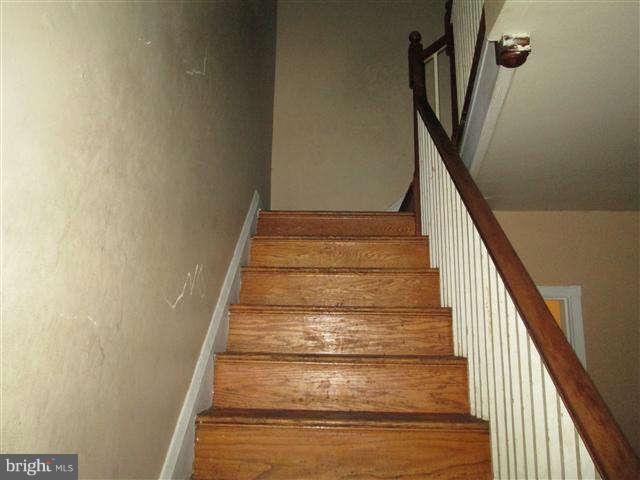 1524 Roundhill Road Baltimore, MD 21218 - Photo 7 of 19 Interior (General)