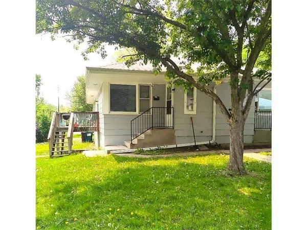 $1,950 | 4101 Lowry Avenue North, Robbinsdale, MN 55422