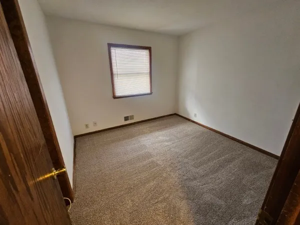 $1,950 | 4101 Lowry Avenue North, Robbinsdale, MN 55422