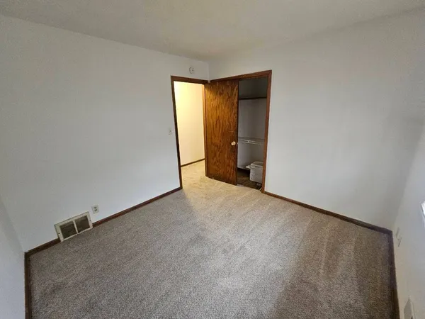 $1,950 | 4101 Lowry Avenue North, Robbinsdale, MN 55422