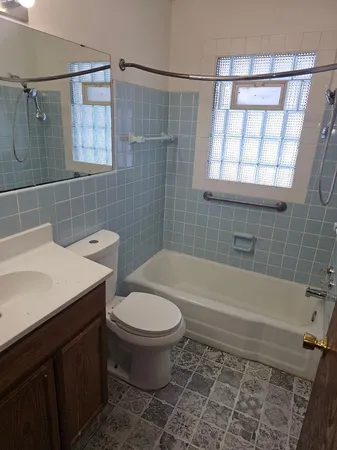 $1,950 | 4101 Lowry Avenue North, Robbinsdale, MN 55422