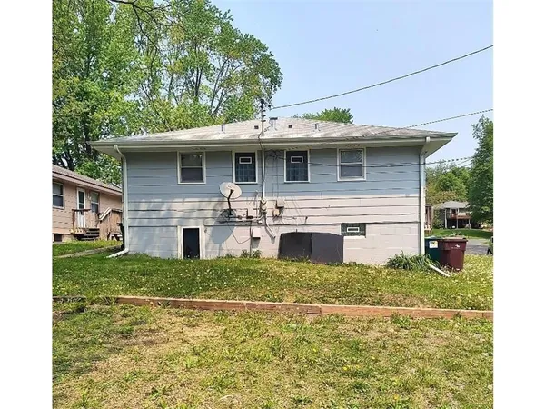 $1,950 | 4101 Lowry Avenue North, Robbinsdale, MN 55422