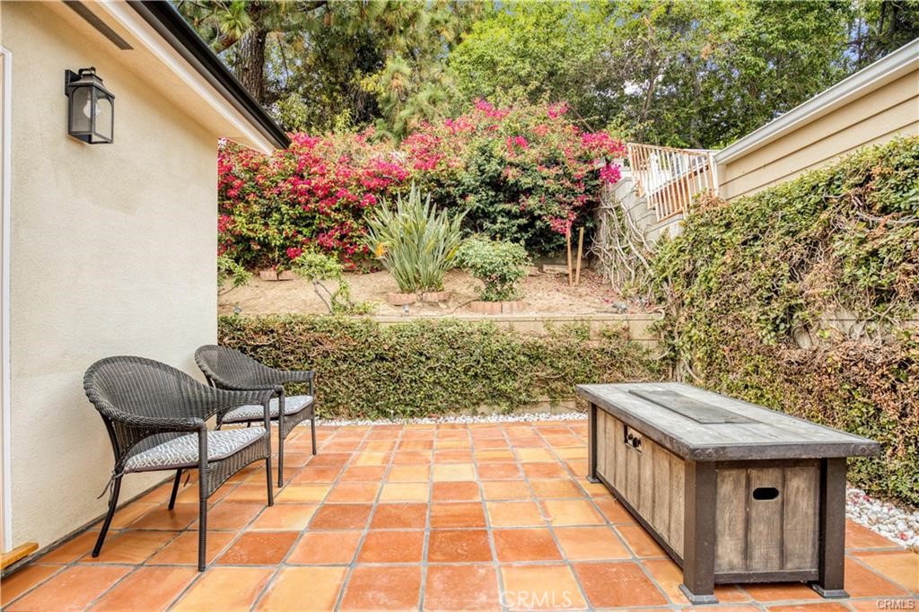 18253 Kingsbury Street Porter Ranch, CA 91326 - Photo 4 of 13 Gallery Image 4