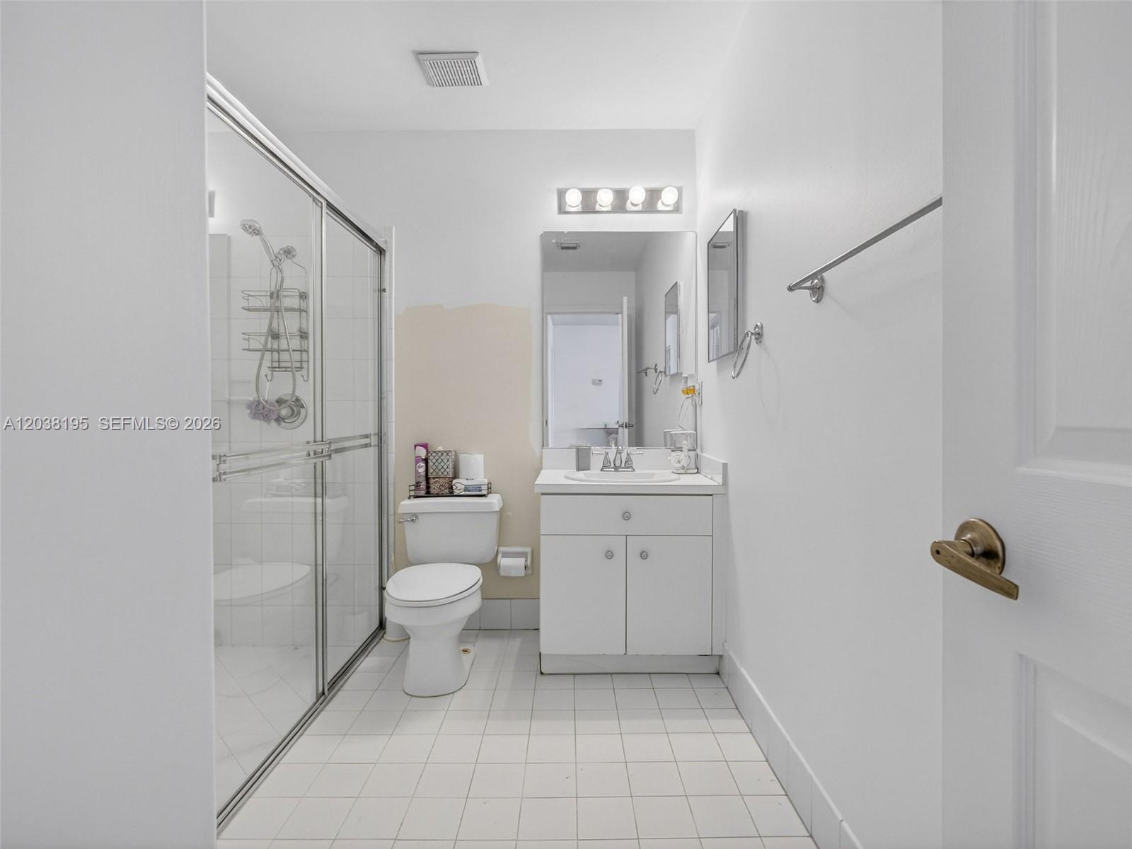 18271 Southwest 25th Street Miramar, FL 33029 - Photo 34 of 62 Full Bathroom downstairs