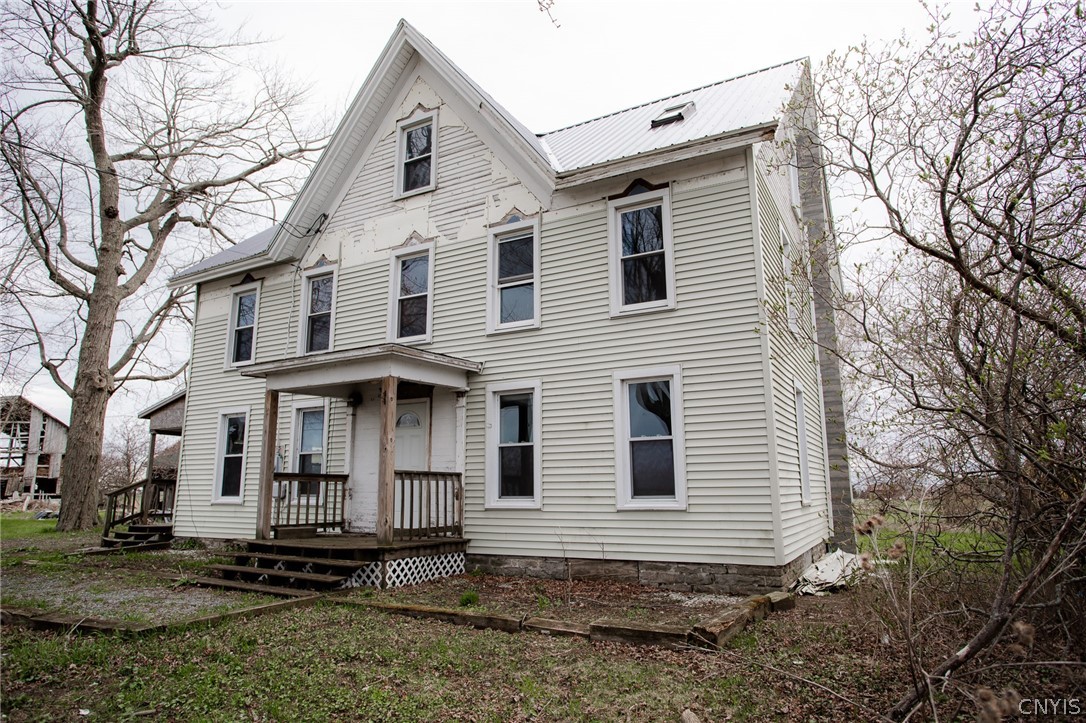 29031 Stony Point Road Cape Vincent, NY 13618 - Photo 3 of 41