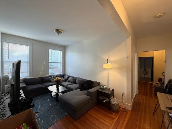 $4,700 | 361 Washington Street, Unit 1L, Cambridge, MA 02139