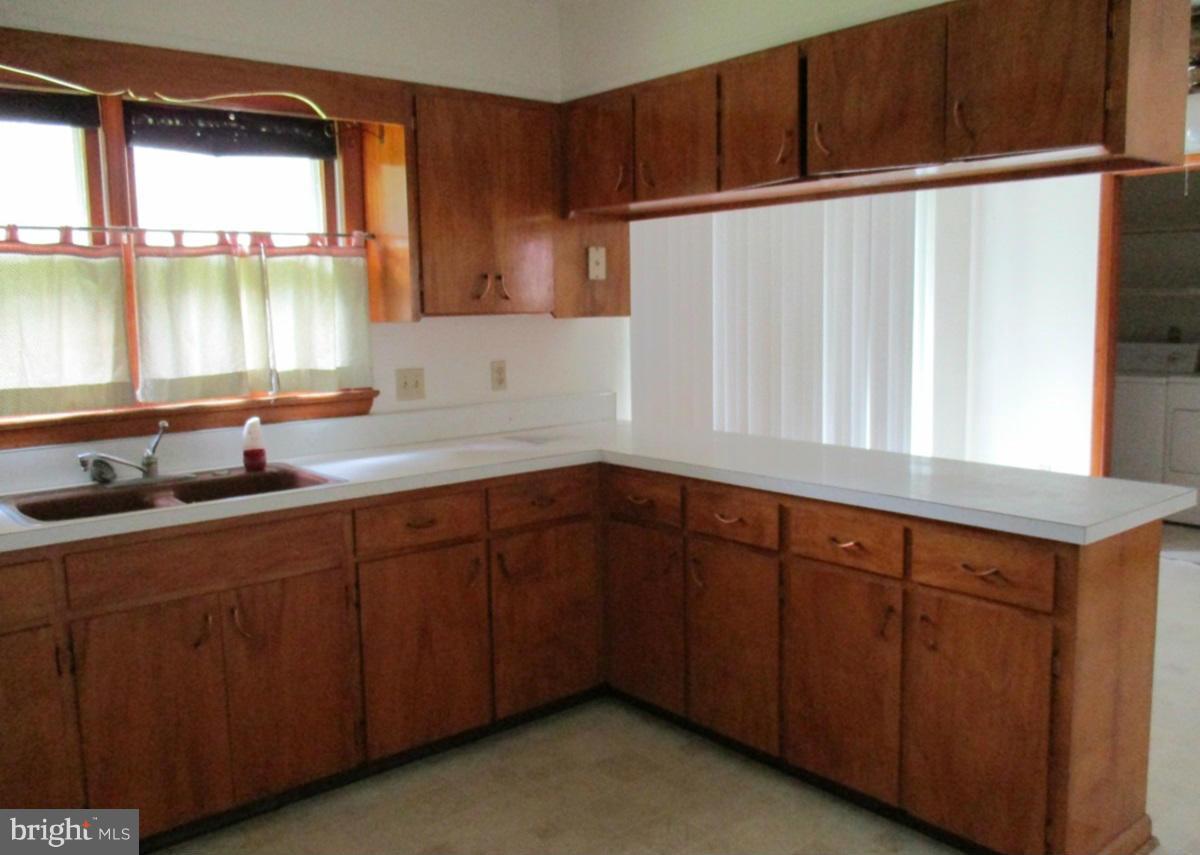 207 Baltimore Road Stevensville, MD 21666 - Photo 7 of 15 Kitchen