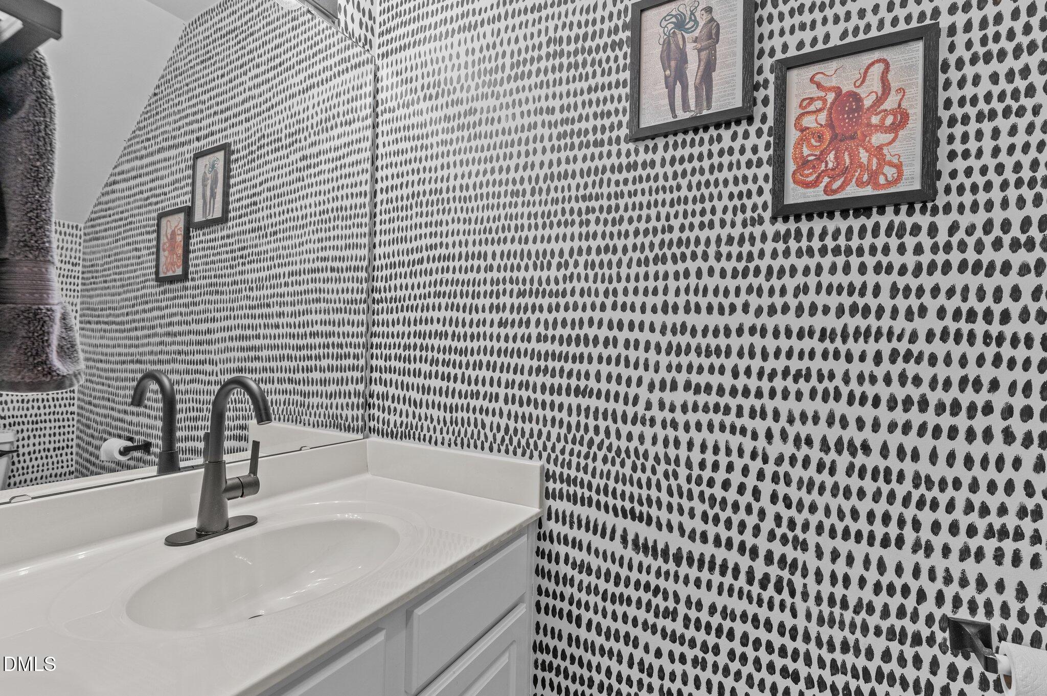 4824 Wyatt Brook Way Raleigh, NC 27609 - Photo 5 of 27 15-web-or-mls-DSC_0748