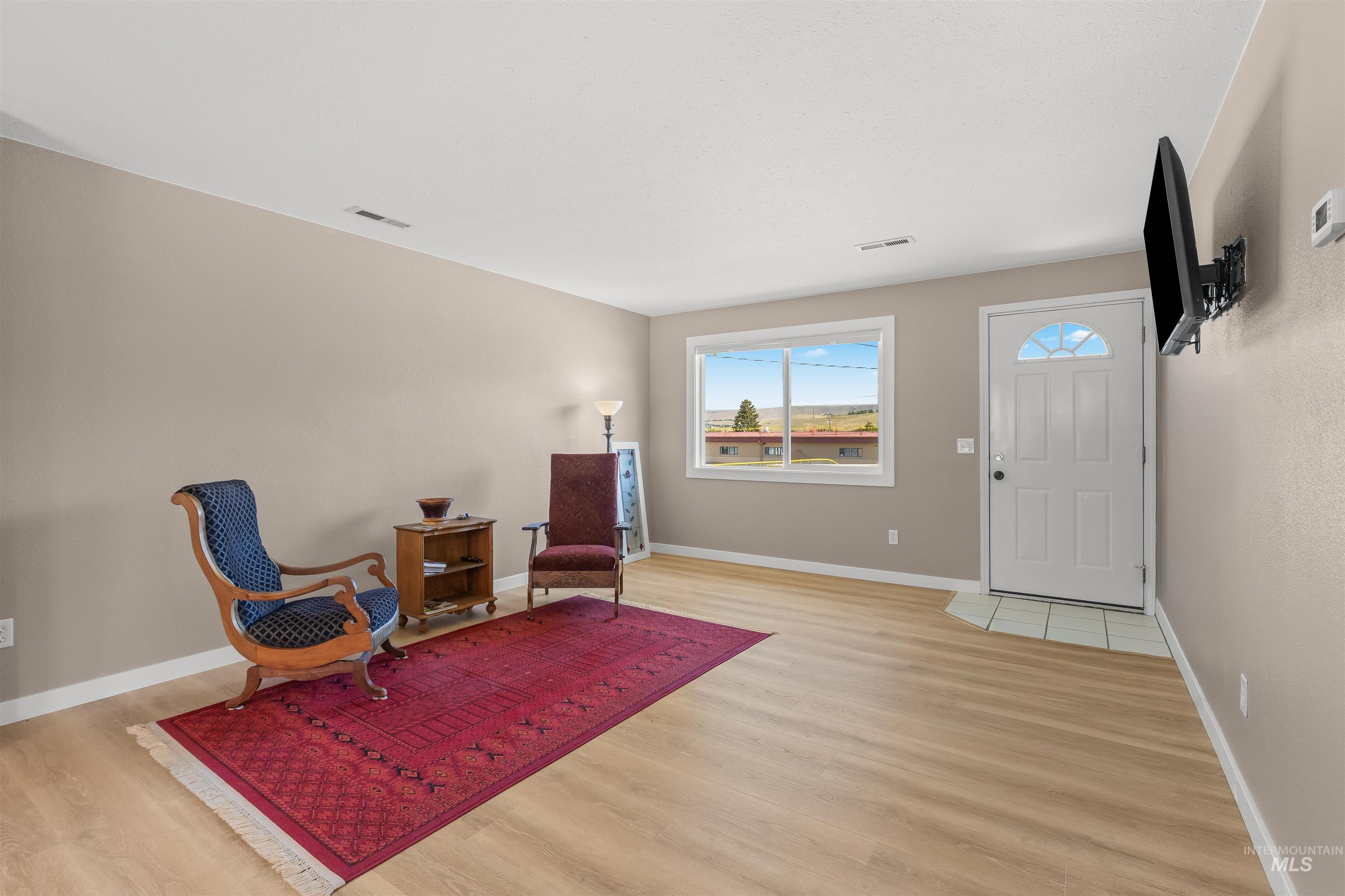 406 2nd Street Asotin, WA 99402 - Photo 4 of 17