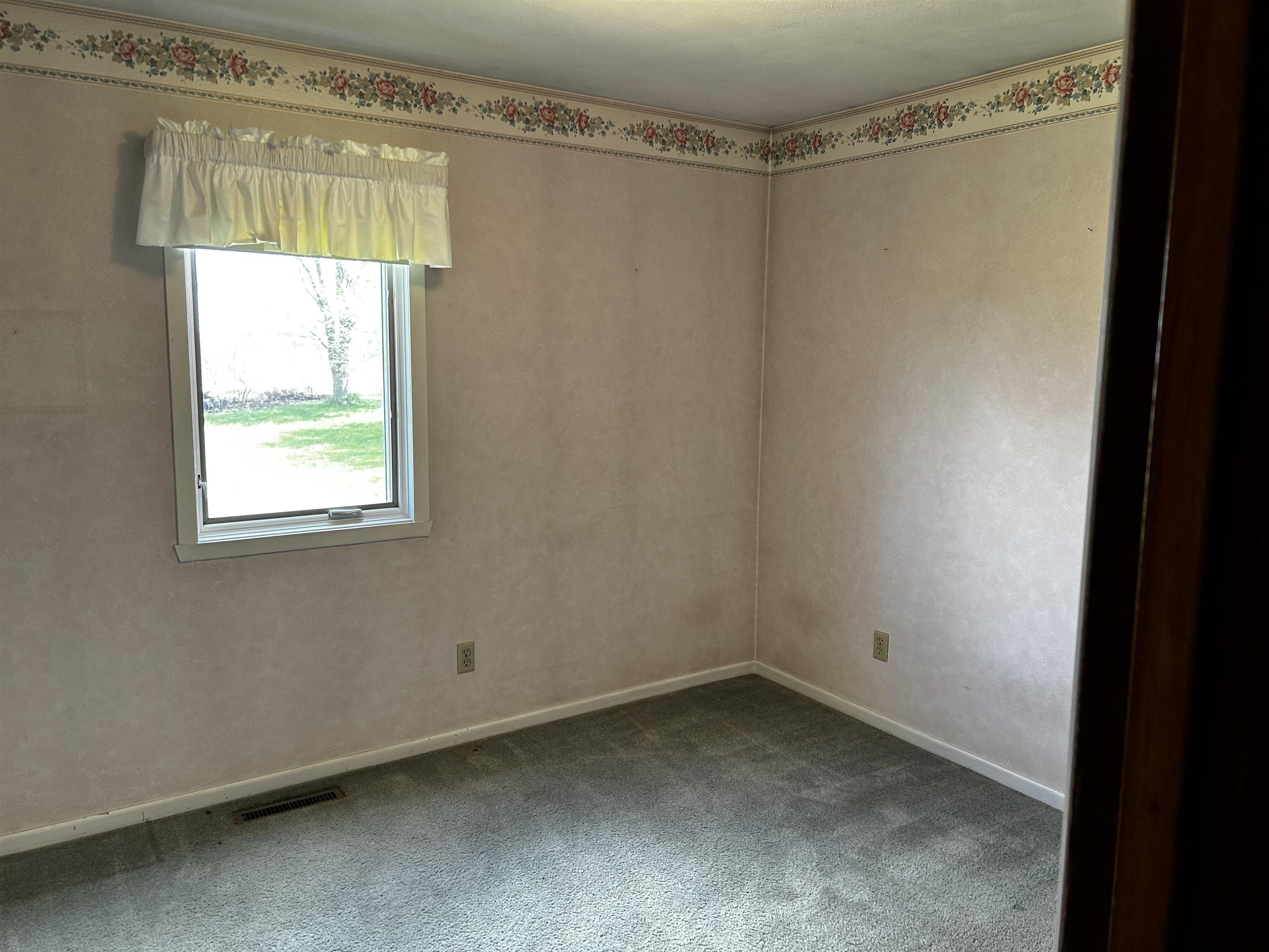 10072 Highway 72 Forreston, IL 61030 - Photo 24 of 36