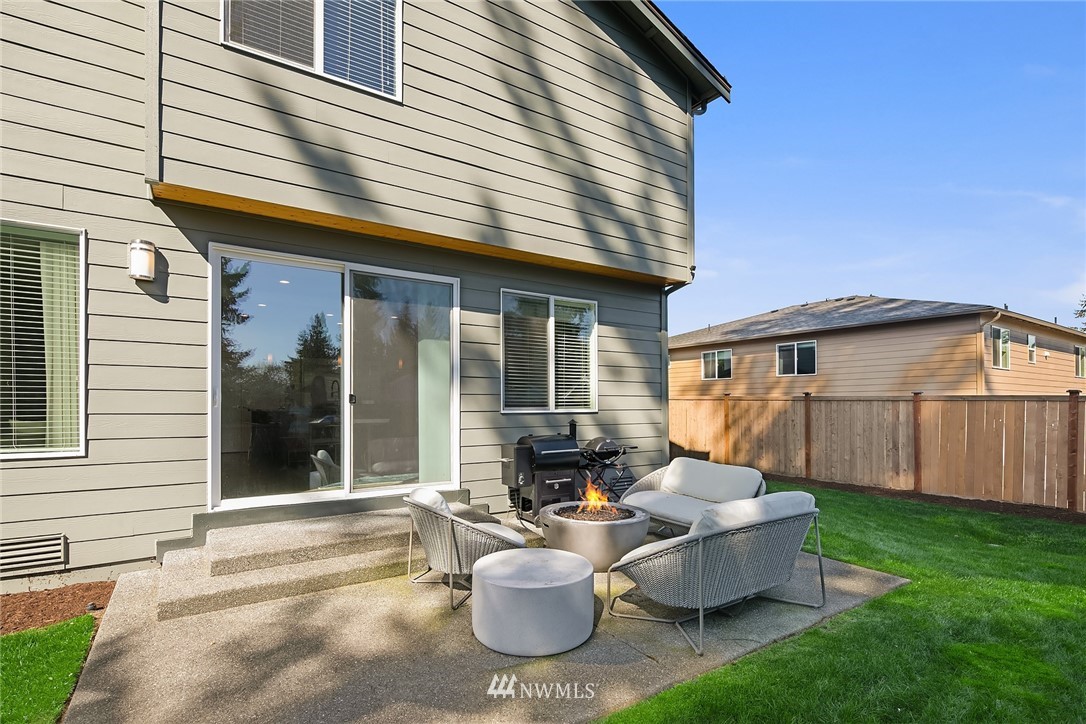 8 236th Place Southeast Bothell, WA 98021 - Photo 5 of 30