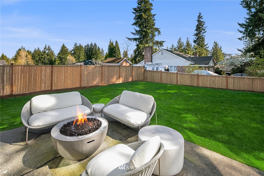 8 236th Place Southeast Bothell, WA 98021 - Photo 7 of 30