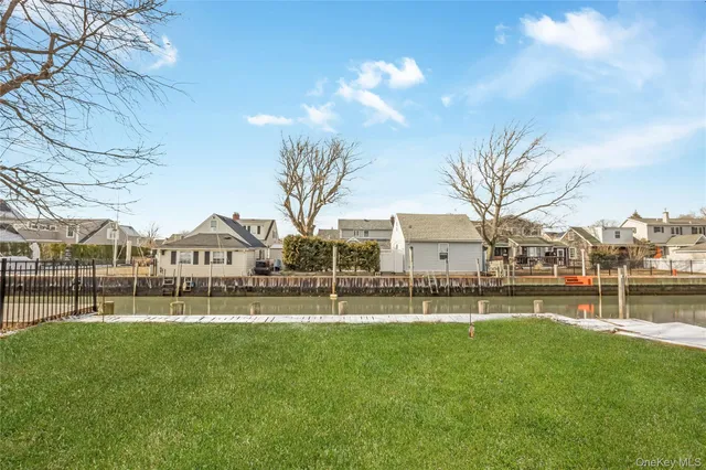 $1,275,000 | 21 Norman Avenue, Amityville, NY 11701