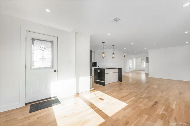 $1,275,000 | 21 Norman Avenue, Amityville, NY 11701