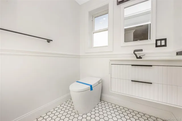 $1,275,000 | 21 Norman Avenue, Amityville, NY 11701