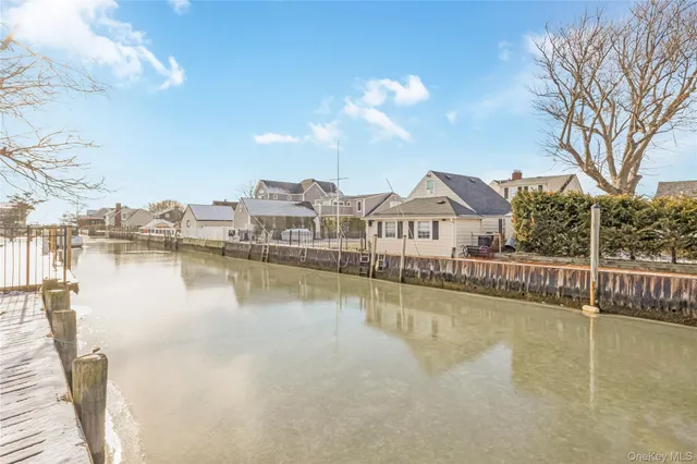 $1,275,000 | 21 Norman Avenue, Amityville, NY 11701