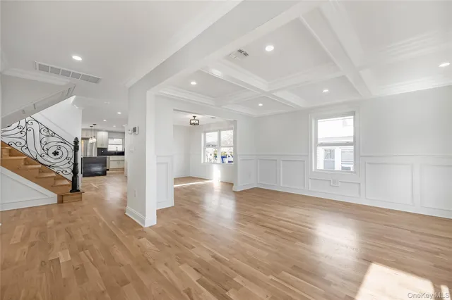 $1,275,000 | 21 Norman Avenue, Amityville, NY 11701