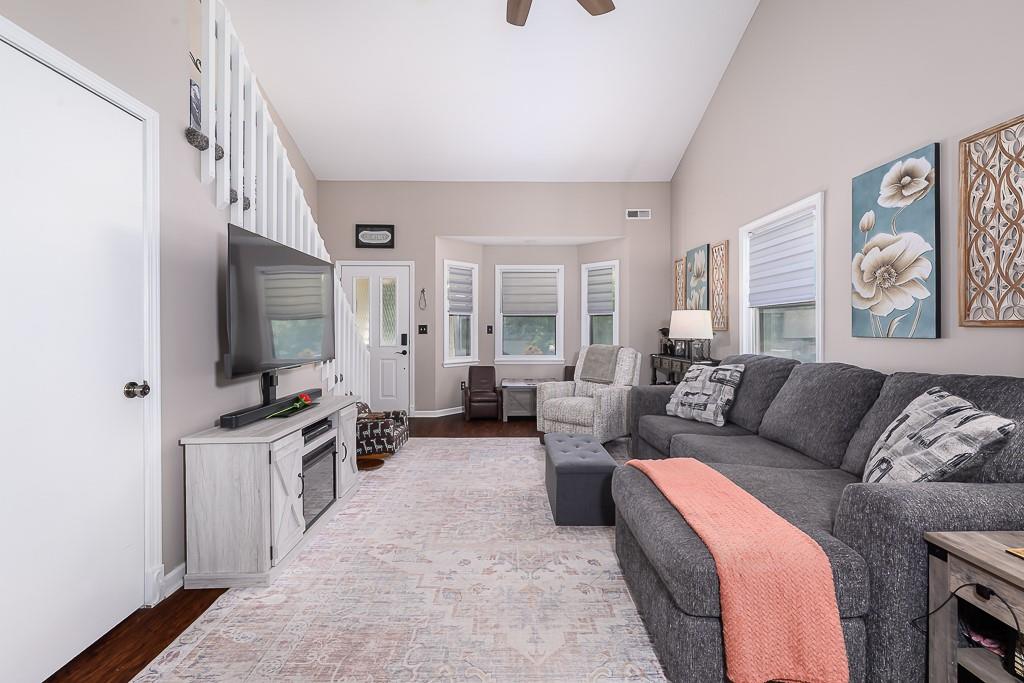 1211 Maple Street Eudora, KS 66025 - Photo 4 of 24