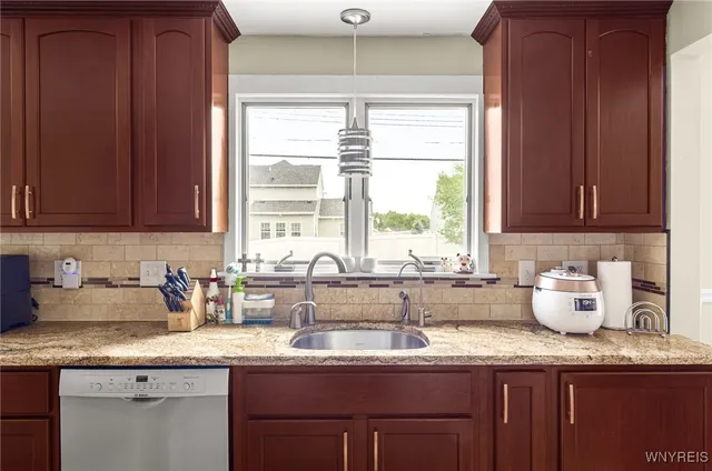 $3,000 | 79 Hemlock Drive, West Seneca, NY 14224