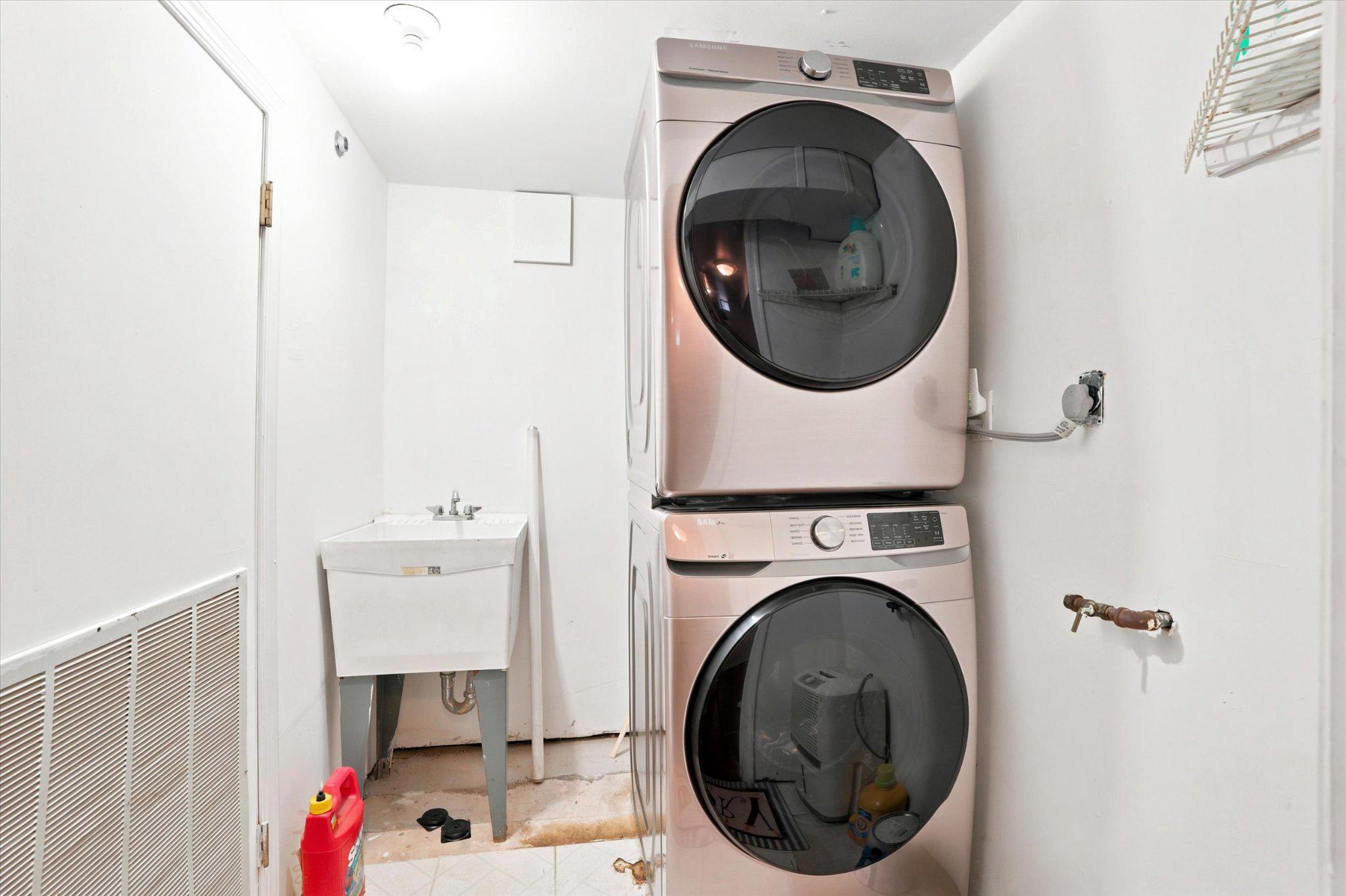 330 Monroe Street Philadelphia, PA 19147 - Photo 19 of 33 Newer stacked washer/dryer in basement.