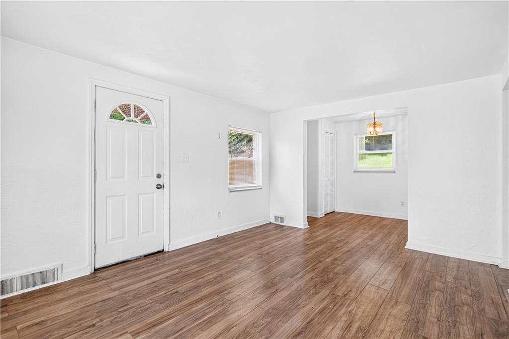 1629 Laketon Road, Unit 1627 Pittsburgh, PA 15221 - Photo 16 of 39 Downstairs apartment