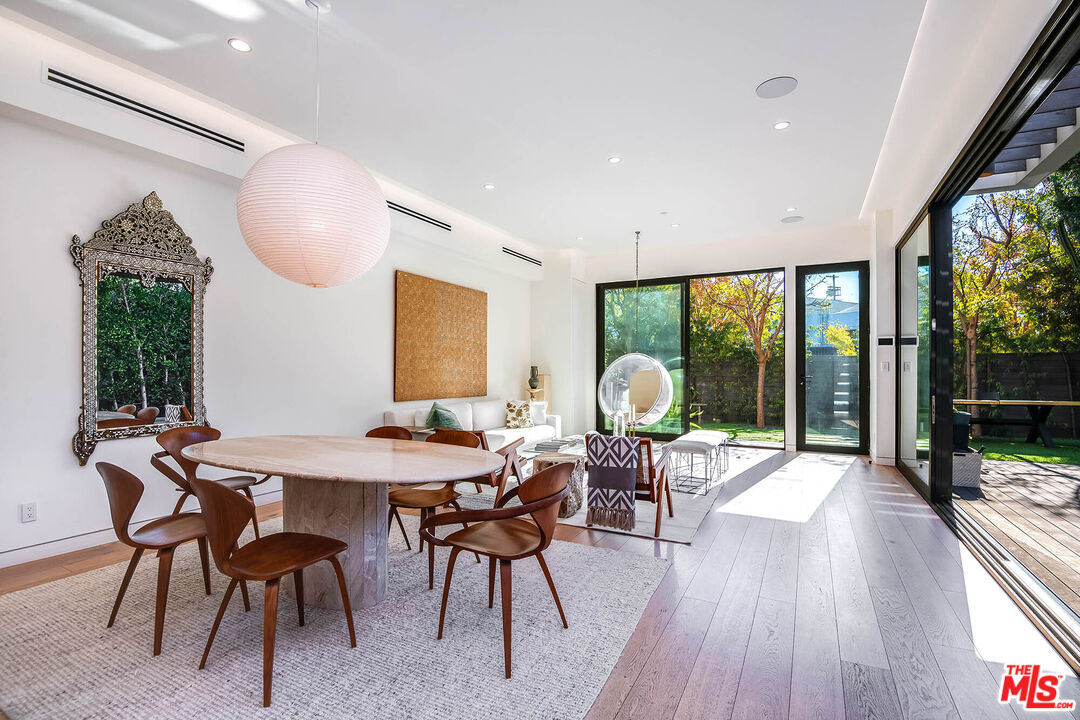 1620 Electric Avenue Venice, CA 90291 - Photo 8 of 24 a view of a dining room with furniture window and outside view