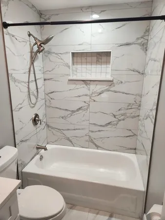 $2,500 | 1020 Brunswick Harbor, Unit 5001, Schaumburg, IL 60193