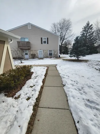 $2,500 | 1020 Brunswick Harbor, Unit 5001, Schaumburg, IL 60193